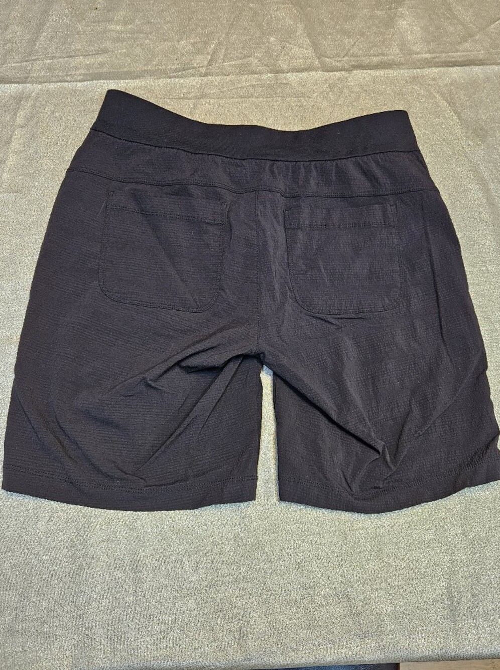 Athleta Black Hiking Shorts Size 6 - Picture 4 of 6
